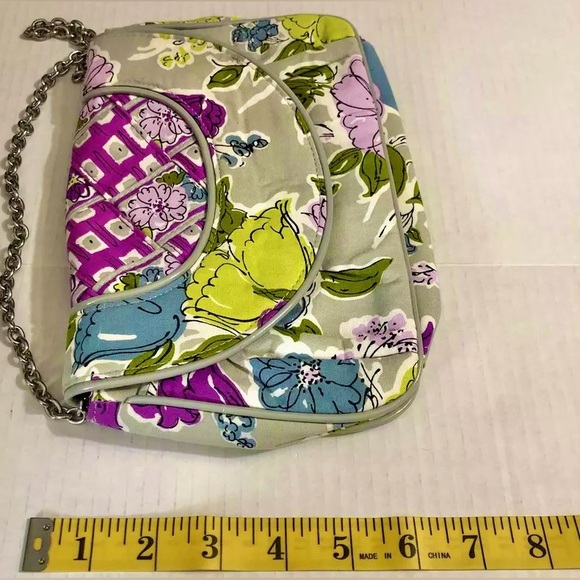 Vera Bradley Petite Chain Bag/Purse in “Watercolor”-RARE, RETIRED pattern! - Picture 9 of 10